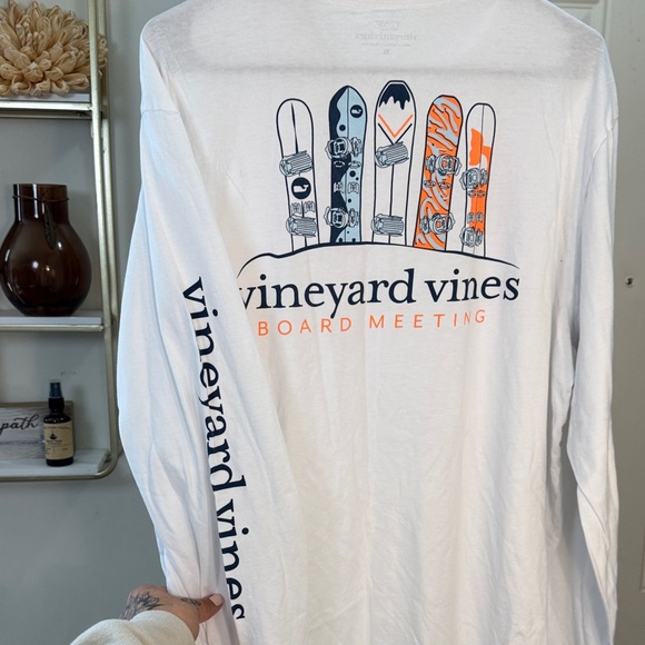 Vineyard Vines Men's White Long Sleeve Tee with Surfboard Pocket - Picture 5 of 5